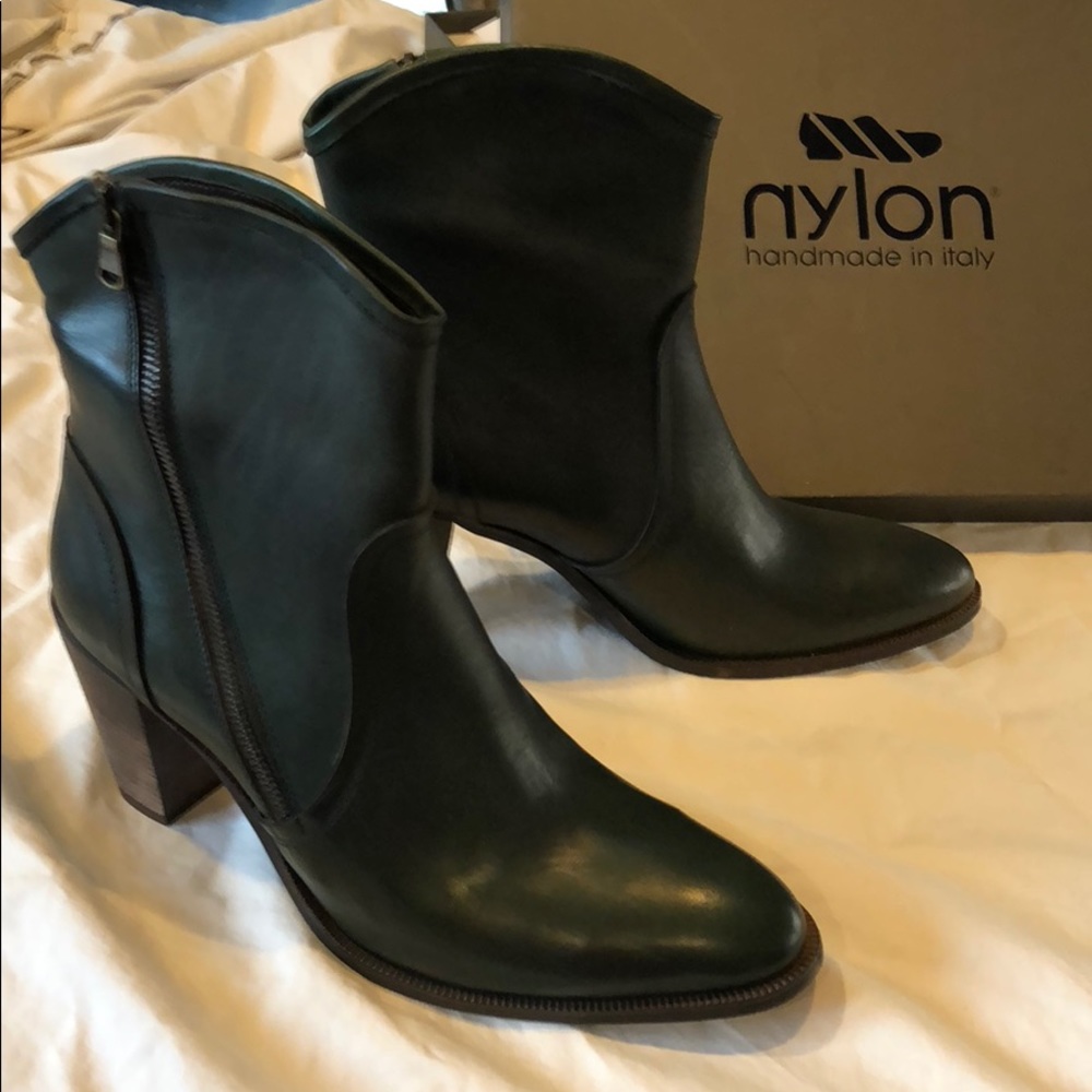 NWB dark green Italian leather boots